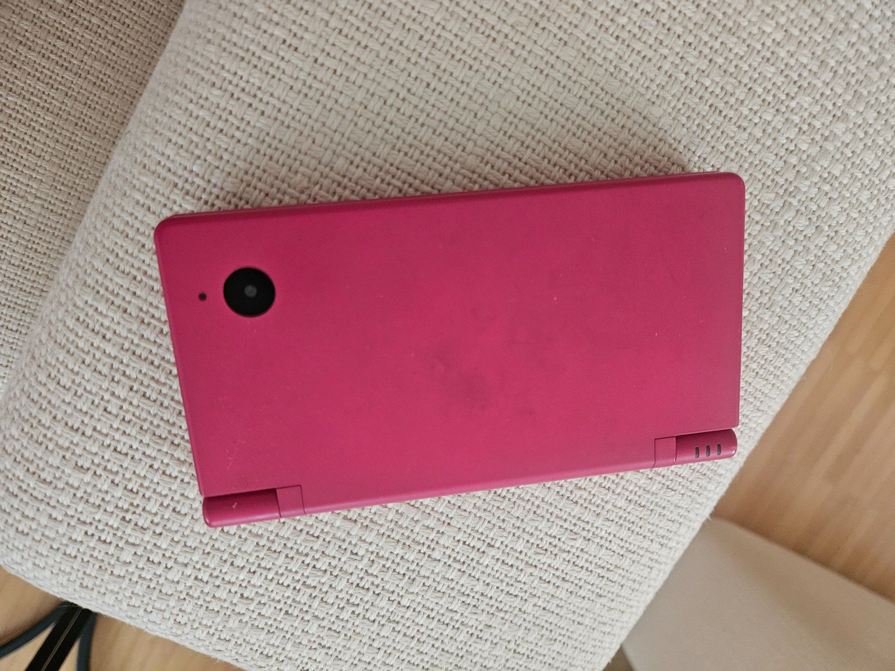 Nintendo Console: Nintendo DSi pink – Usato da Frauenfeld venduto da Jewells-Child 3