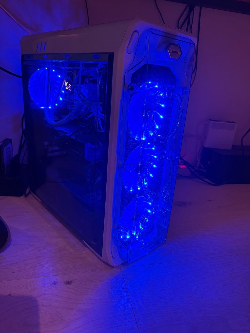 Gaming PC / AMD7 / RTX4070 / 32GB RAM und 1.5 TB SSD (Gebraucht) in ...