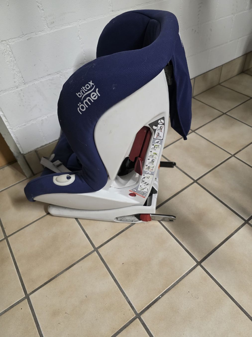 Britax Römer Seggiolini per auto: Römer Kindersitz – Usato da Schmerikon venduto da Puertobonita_81 1