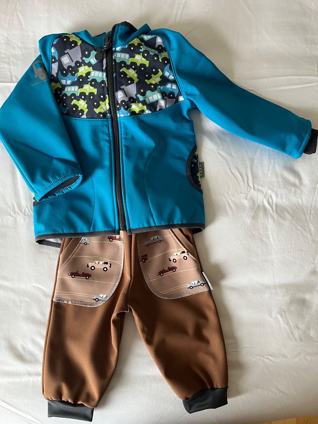 Jacken: Kinder Softshelljacke mit Fleece, Autos 86/92 – Neu und originalverpackt aus St-Prex von kaz_2kyk 1