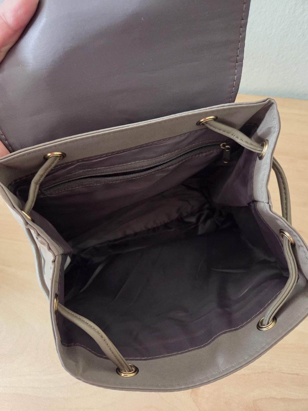 Taschen für Damen: Modische Elegante Rucksack Tasche 4er Set Fabrikneu  – Neu und originalverpackt aus Winterthur von katzen07 7
