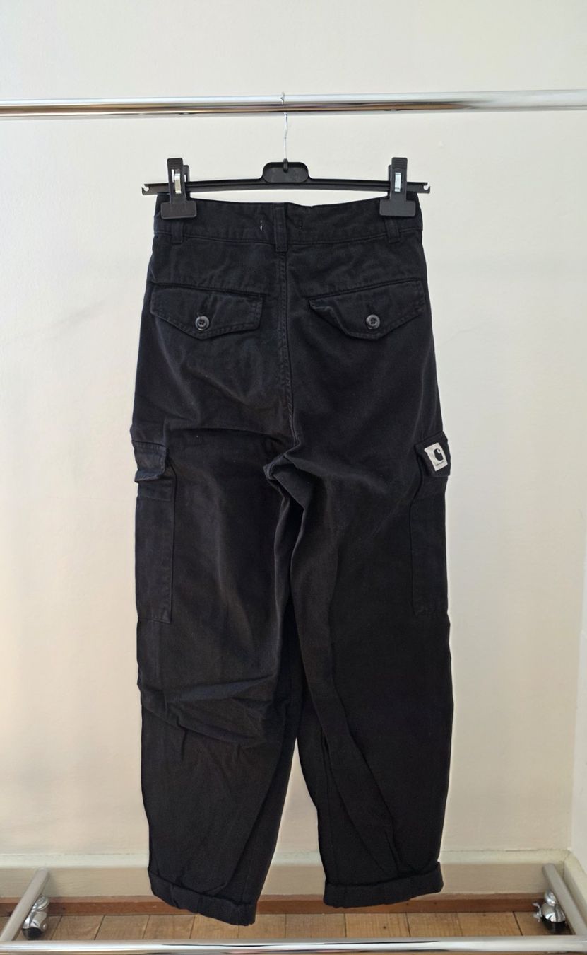 Carhartt Pantalons: Schwarze Cargohose Carhartt – D'occasion à Rothenfluh par sel_j856