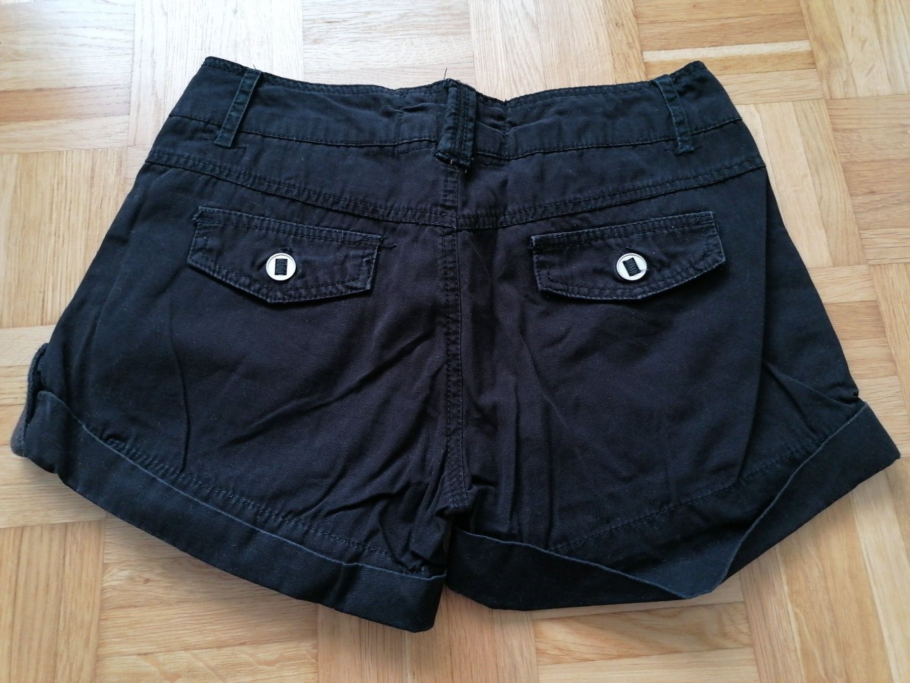 Hosen: Kurze Hose schwarz – Gebraucht aus Dübendorf von an_nk8z 1
