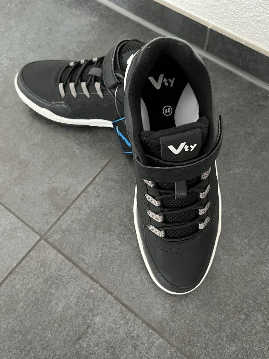 Victory Scarpe per ragazzi: Winter-Sneakers Vty Gr. 40 Schwarz – Nuovo e nell'imballaggio originale da Winterthur venduto da ChicMarkt