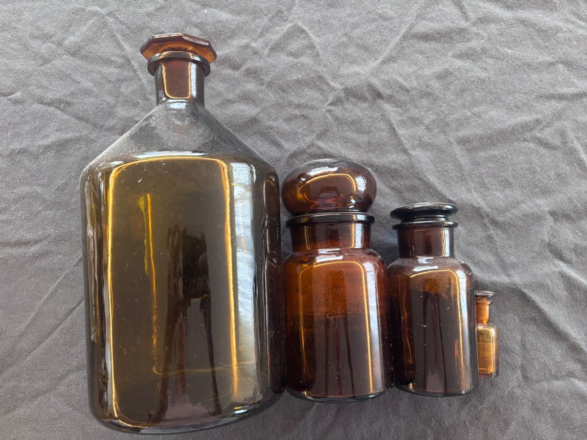 Laborzubehör: Apothekerflaschen – Gebraucht aus Zürich von Feredir