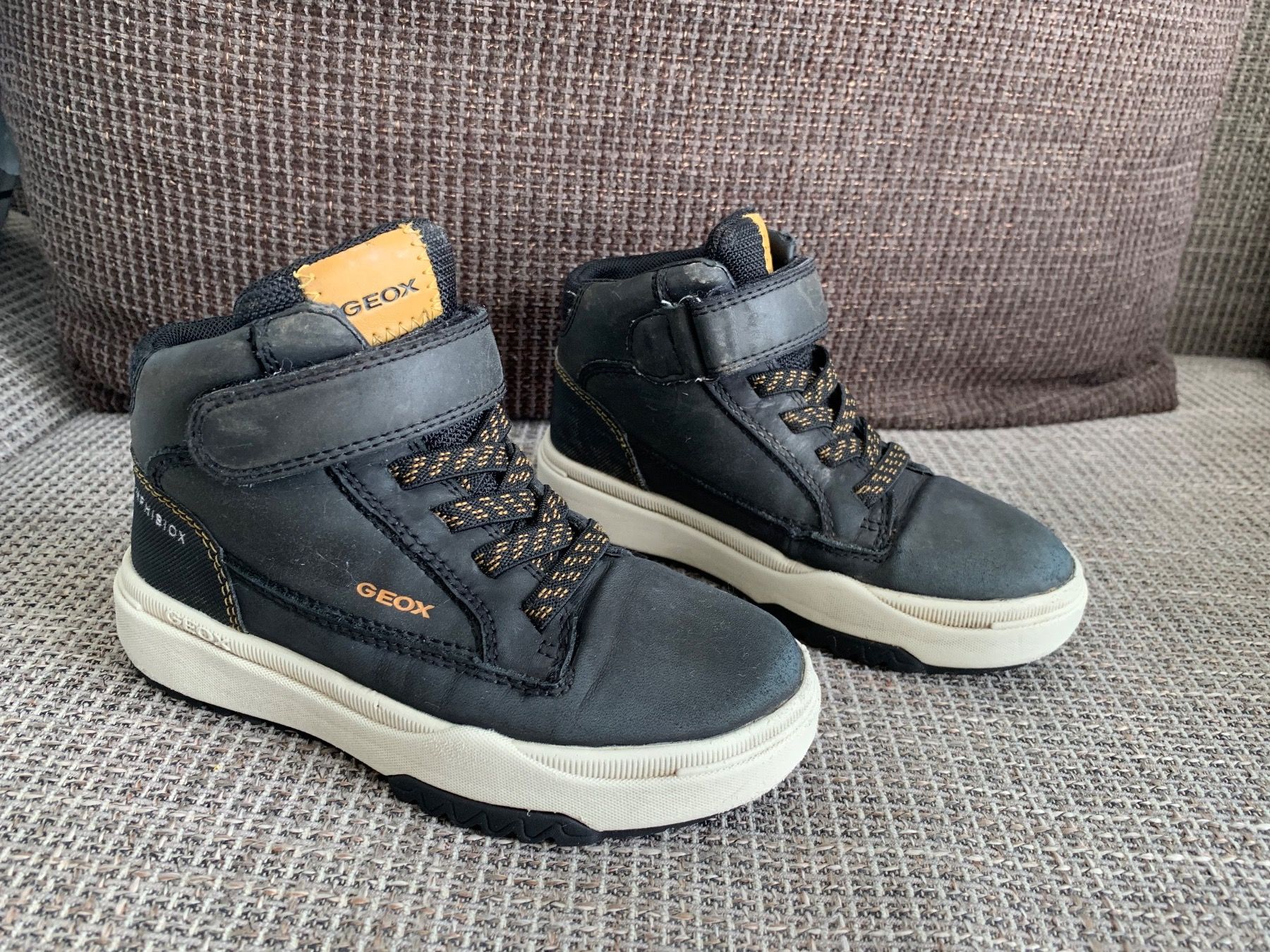 Geox Schuhe für Jungen: Boots, Stiefeletten, Sneaker von GEOX – Gebraucht aus Waltenschwil von Schmetterling2015 2