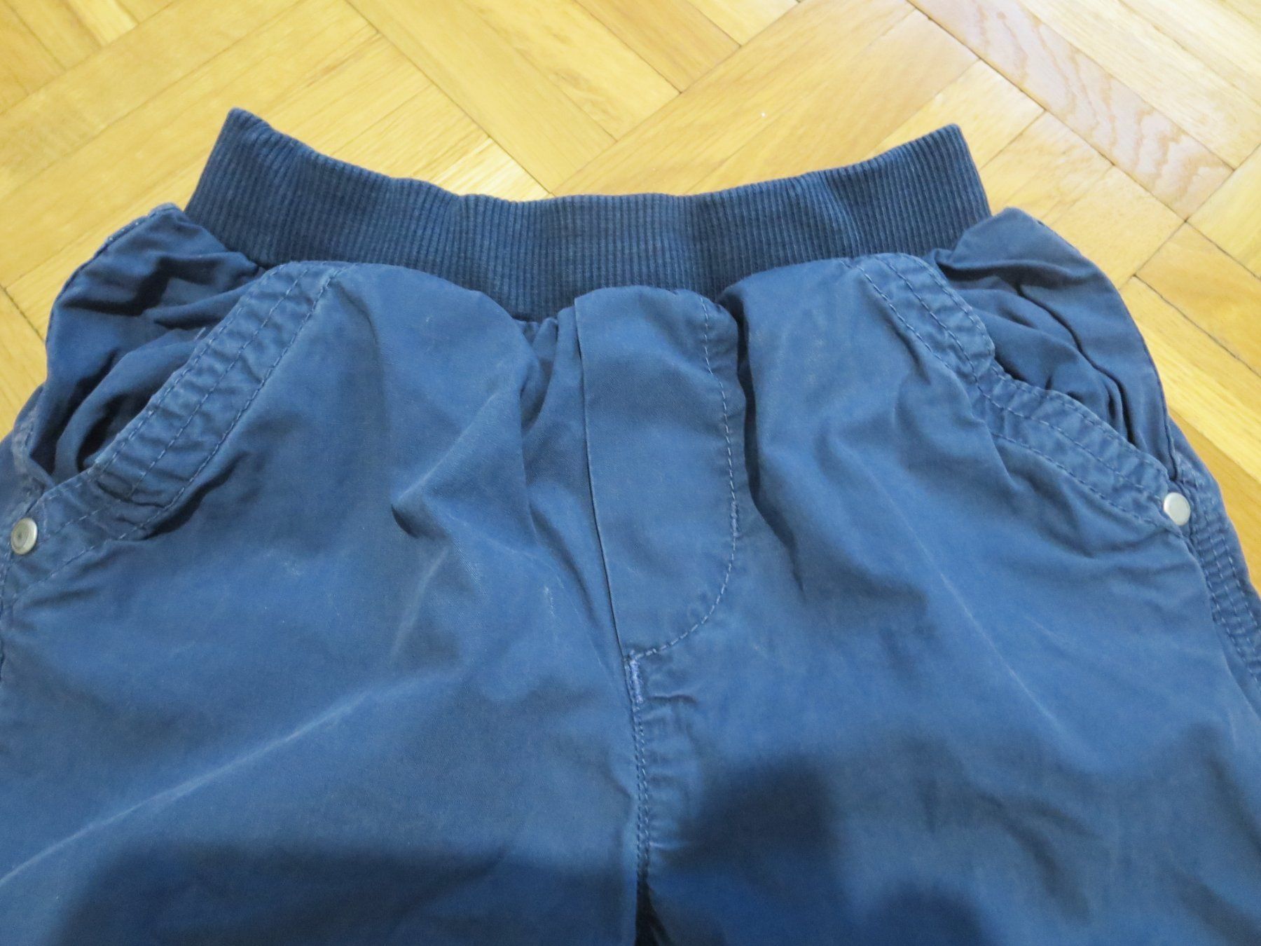 Lotti & Set di vestiti: 2 Blaue Kinder Hosen /Grösse 86 – Usato da Wallisellen venduto da Arvenstube 6