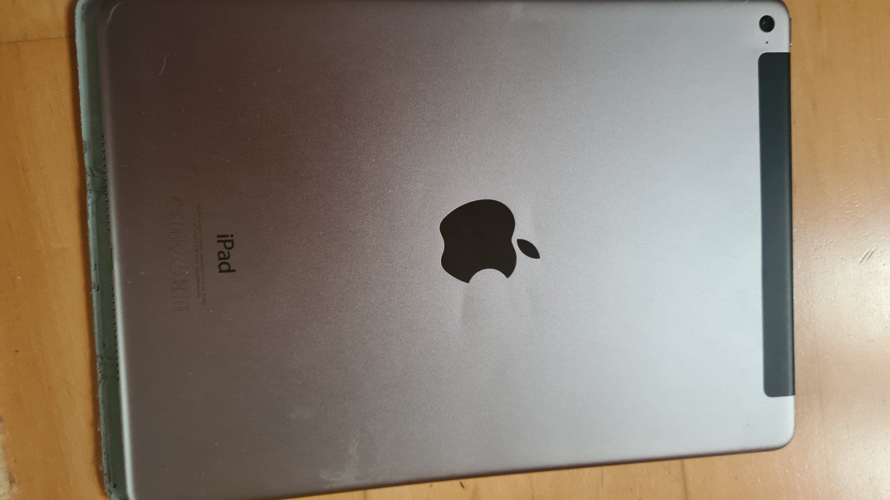 Apple Tablet PC: Apple iPad Air 2 mit Hülle, gebraucht – Usato da Oberentfelden venduto da Zimen 1
