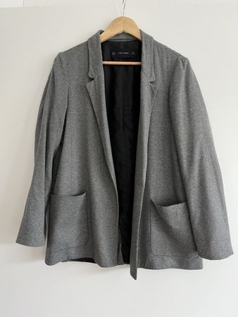 Grauer Blazer / Blazer gris Zara - M