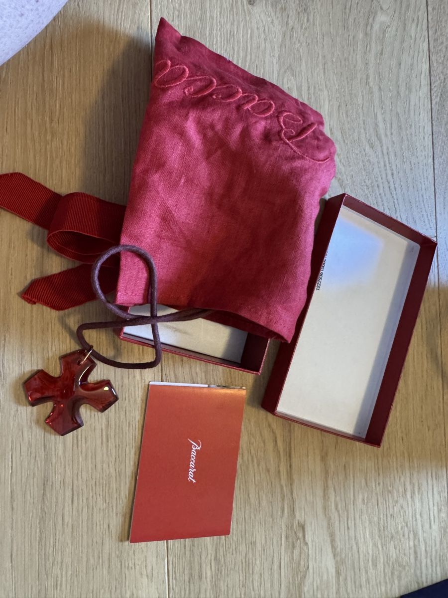 Baccarat Anhänger: Baccarat Kreuz Anhänger – Neu (gemäss Beschreibung) aus Hausen am Albis von Mely182