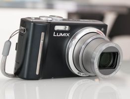 Panasonic Lumix DMC-TZ9 Kompaktkamera – 12-fach Leica-Zoom
