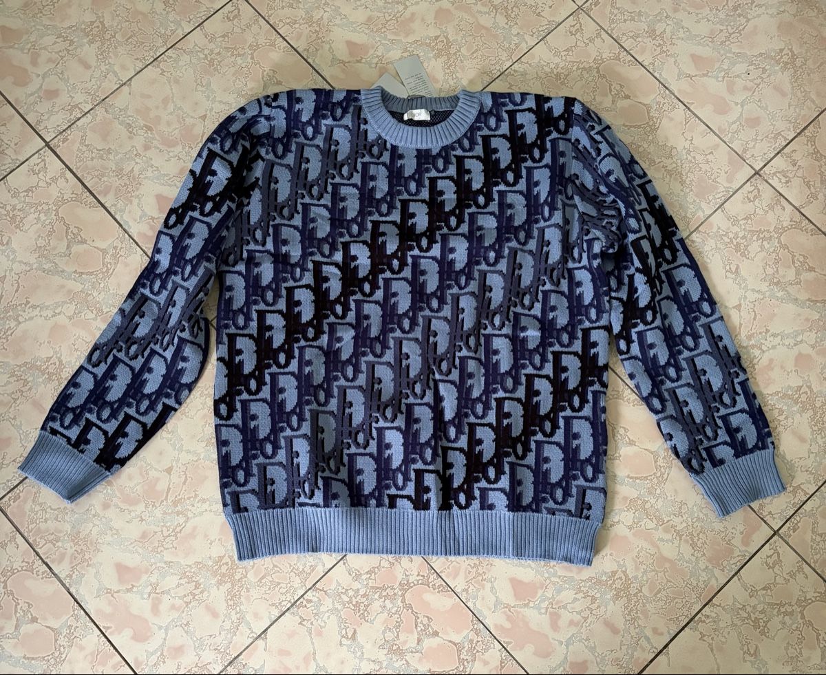 Dior Pulls & Sweat-shirts: Dior Sweatshirt in Blau – Neuf avec emballage d'origine à Moosseedorf par prodrips_ch