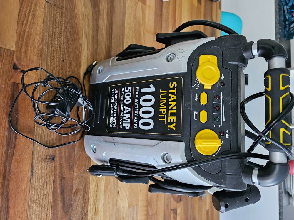 Stanley JumpStarter mit Compressor Kaufen auf Ricardo