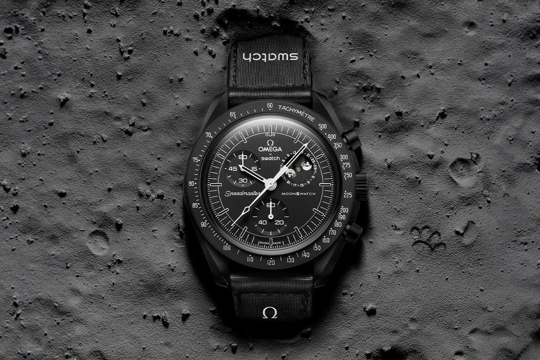 Swatch Orologi: Omega x Swatch Moonswatch Snoopy Schwarz – Nuovo e nell'imballaggio originale da Bubikon venduto da someone_else