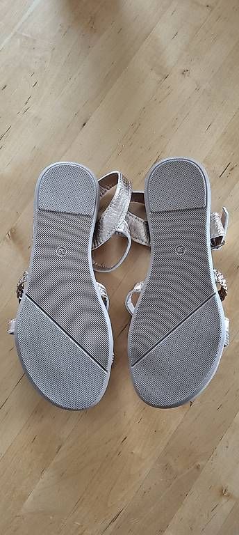 Damenschuhe: Sandales neuves taille 38 – Gebraucht aus Lausanne von vri_jmb8