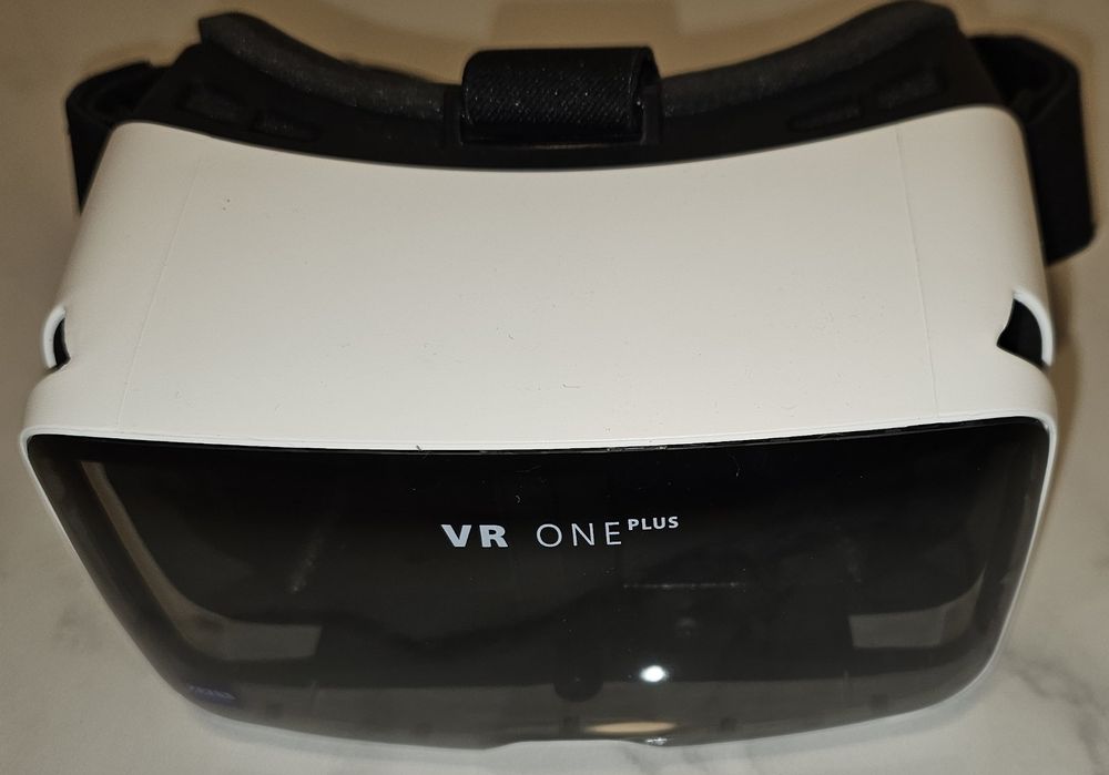 VR Brille für Handys, ZEISS VR ONE plus (Gebraucht) in Azmoos für CHF ...