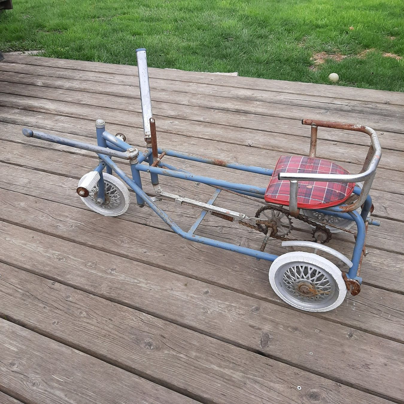 Fahrzeuge für Kinder: Ancien cyclorameur artisanal pour enfant – Defekt aus Nyon von Tonymars 1