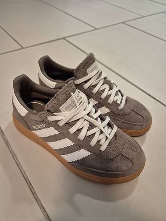 Adidas Spezial Turnschuhe grau Grösse 33 guter Zustand