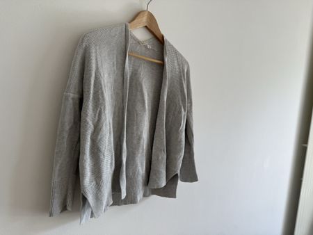 GAP cardigan xs