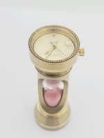 Waldman Kalender Tischuhr mit Sanduhr Vintage Handaufzug