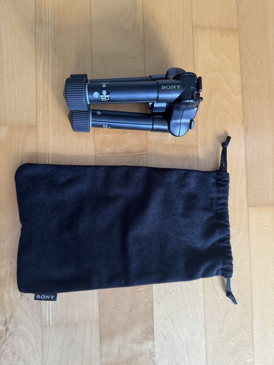 Trépieds & Accessoires: Sony Tisch- / Mini-Stativ (Micro-Tripod) – D'occasion à Busswil BE par Michael_Kobe 3