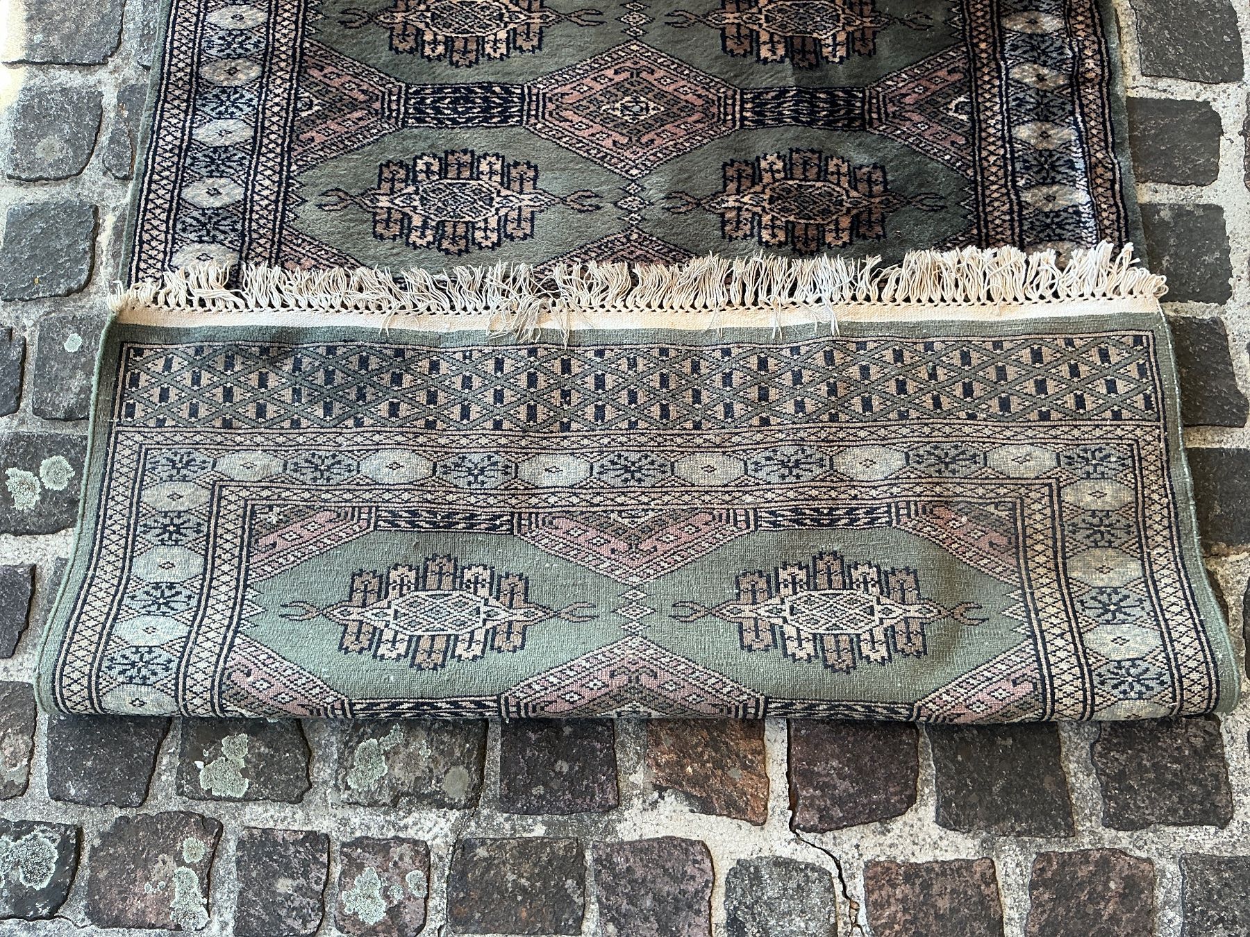 Tappeti: Teppich orientalisch 100% Wolle – Usato da Rupperswil venduto da Vertigo6 4