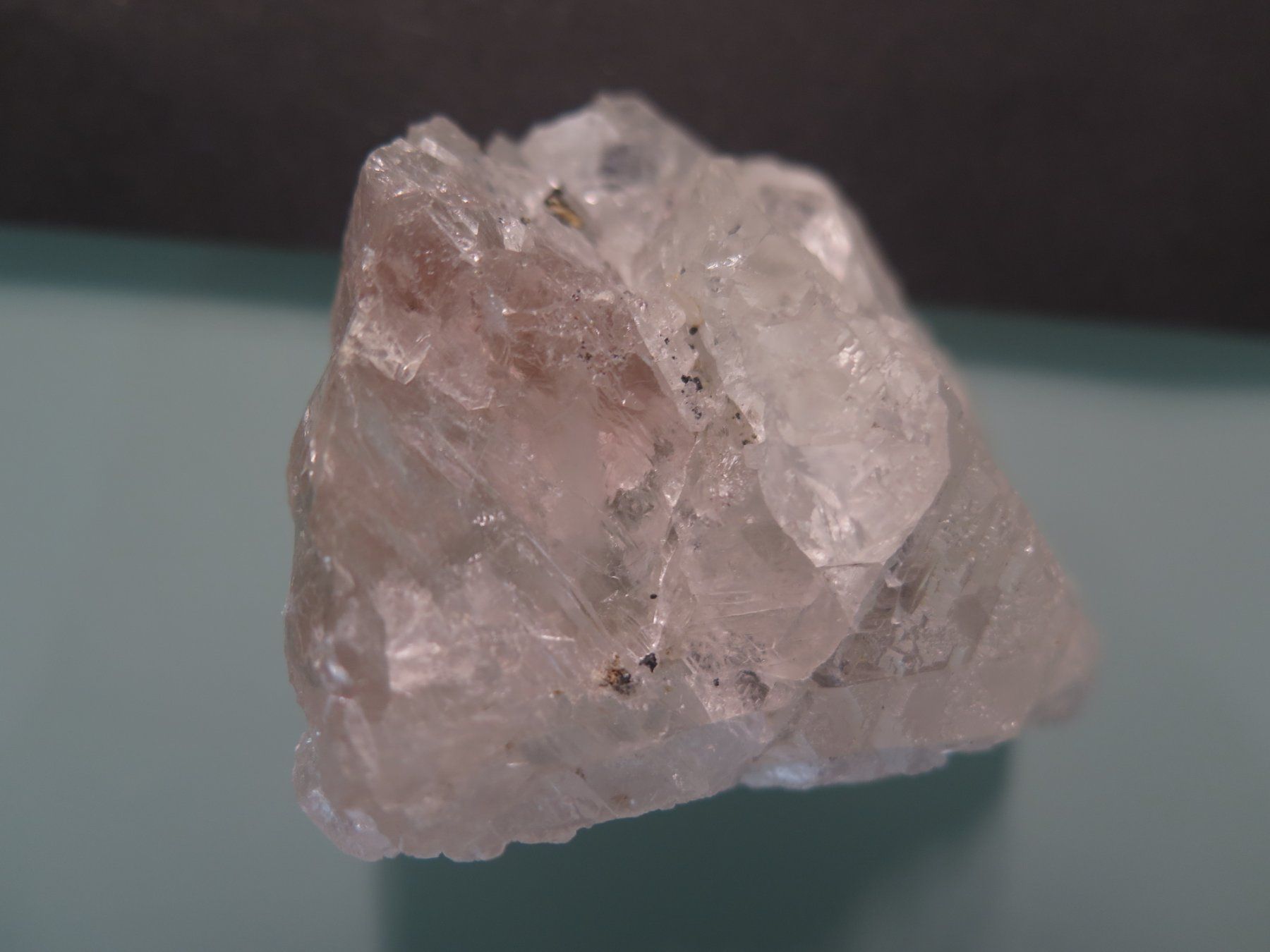 Minerali & Pietre curative: Fluorit mit Hübnerit von Peru, ca. 354 gr. – Usato da Schaffhausen venduto da Yamakana51L8736OQ8 5