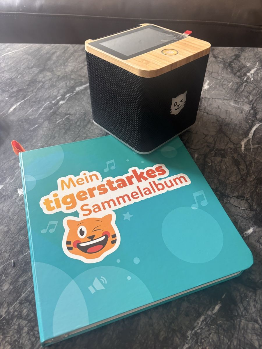 Spielzeuge: Tigerbox mit Sammelalbum – Gebraucht aus Affoltern am Albis von interceptor356 1