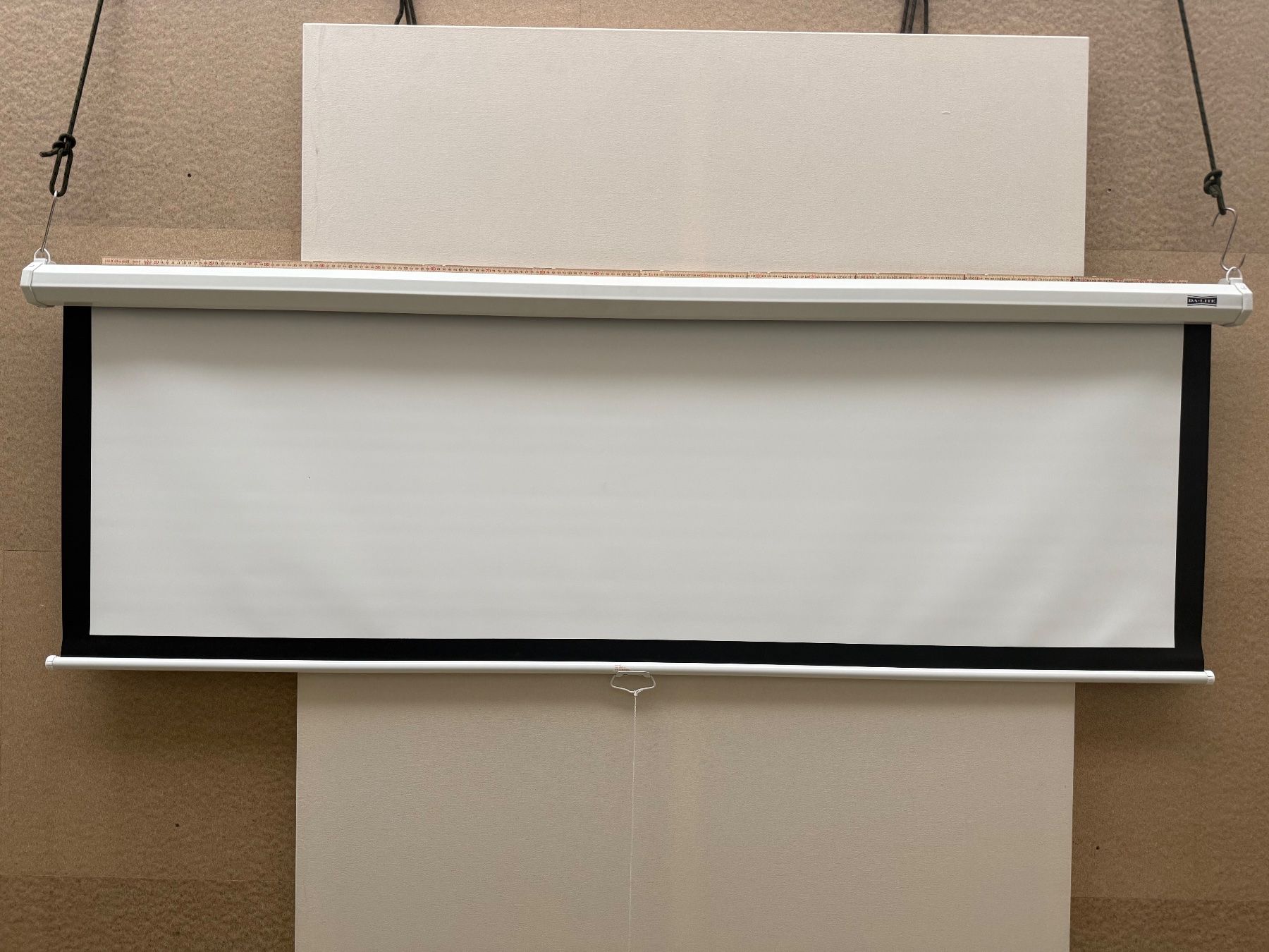 Altri Accessori: Projektionsleinwand – Usato da Bern venduto da Arka297 2