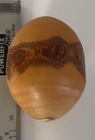 Altes Ei aus Holz / Holzei aus Haselnuss / Ostern / Osterei