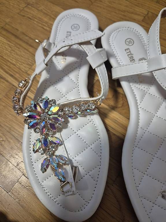 Scarpe da donna: Sandales blanche avec strass gr. 36 neuf – Usato da marly venduto da Leg_chipie21 3