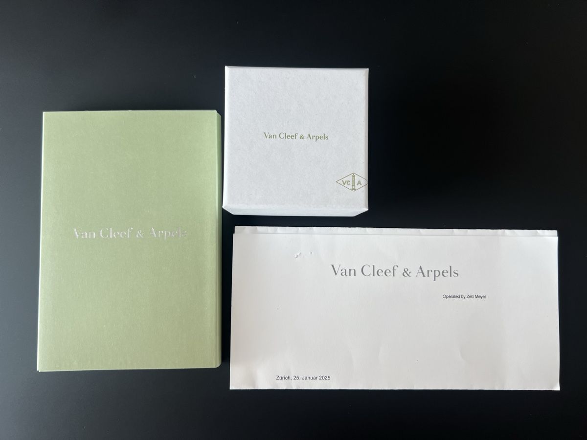Van Cleef Catenine: New Van Cleef & Arpels, Vintage Alhambra – Nuovo e nell'imballaggio originale da Stäfa venduto da CarolinaC. 2