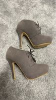 Tally Weijl - graue Stiefeletten mit Absatz, Gr. 38
