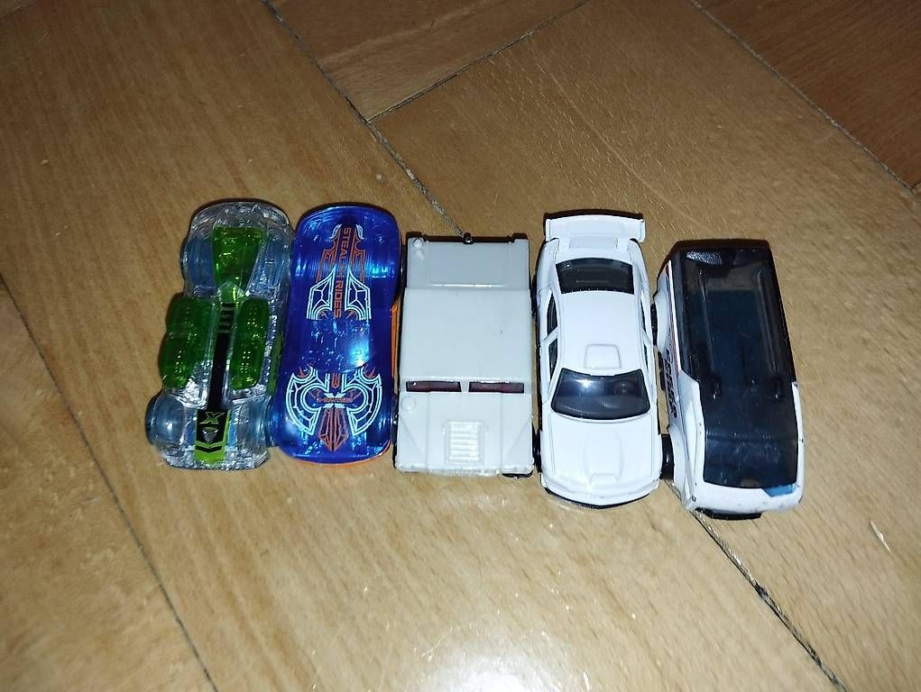 Modellautos: Voitures Hot Wheels – Gebraucht aus La Chaux-de-Fonds von Nivi