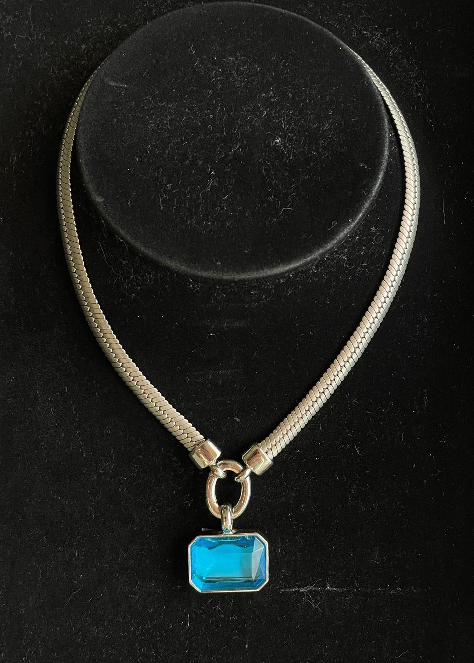 Colliers: Kette mit blauem Stein silber – D'occasion à Neuhausen am Rheinfall par noelle0810