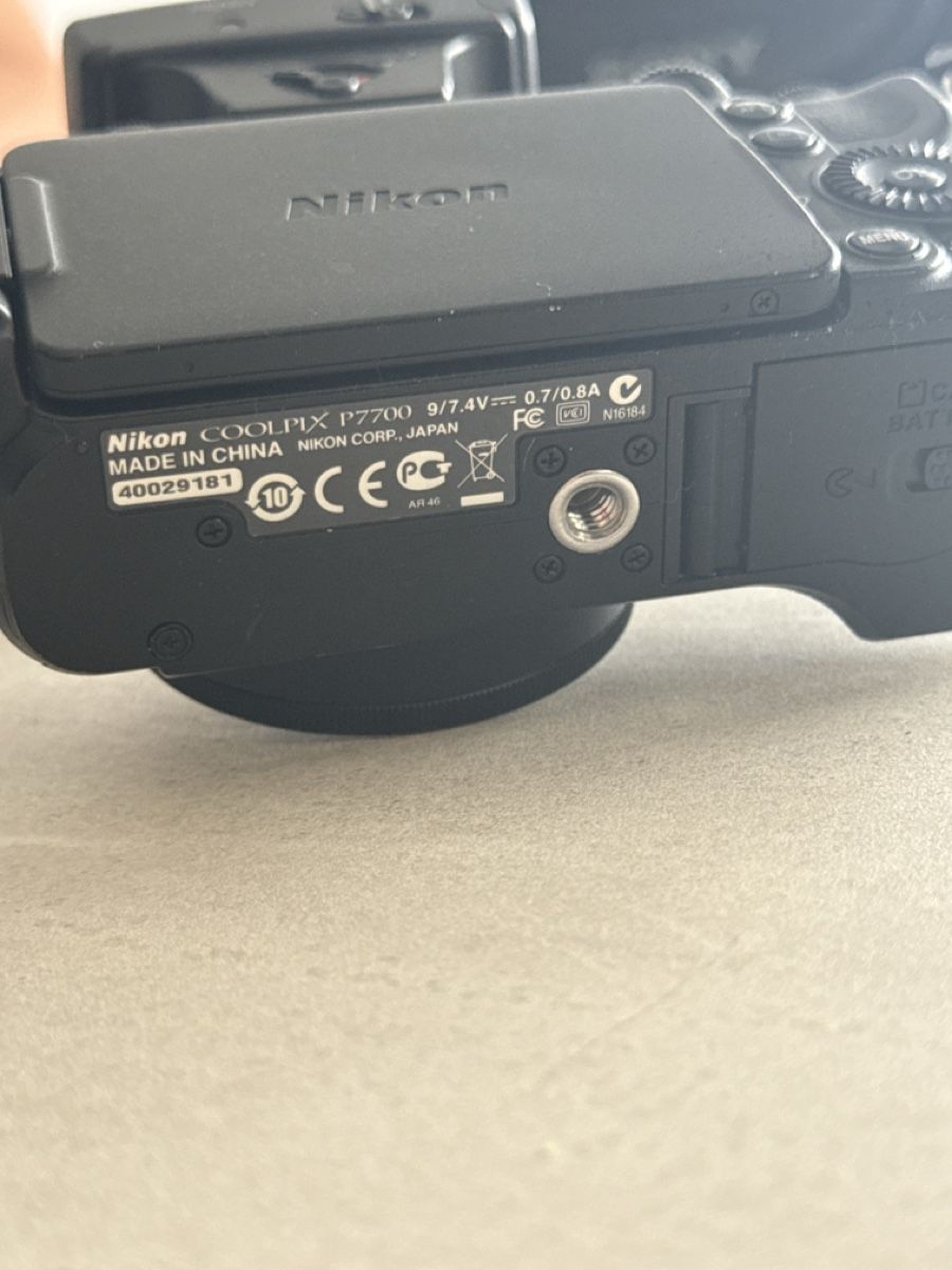 Nikon Fotocamera: Nikon Coolpix P7700 Digitalkamera mit Blitz SB-400 – Usato da Wetzikon ZH venduto da id.erd 3