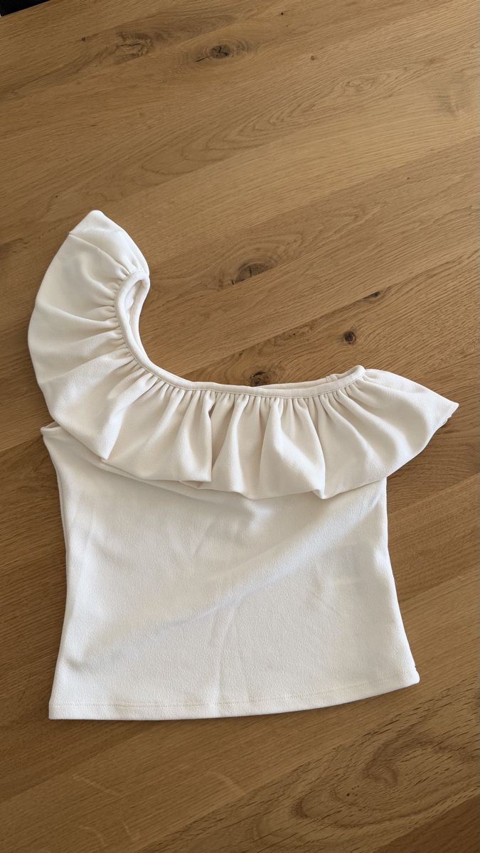 H&M Top: H&M Oberteil Gr. XS – Nuovo (secondo la descrizione) da Eschen venduto da 14Jessica14