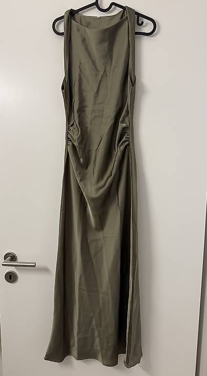 Vestiti: Ärmelloses Satin-Midikleid – Usato da Rotkreuz venduto da nic_h8xy 3