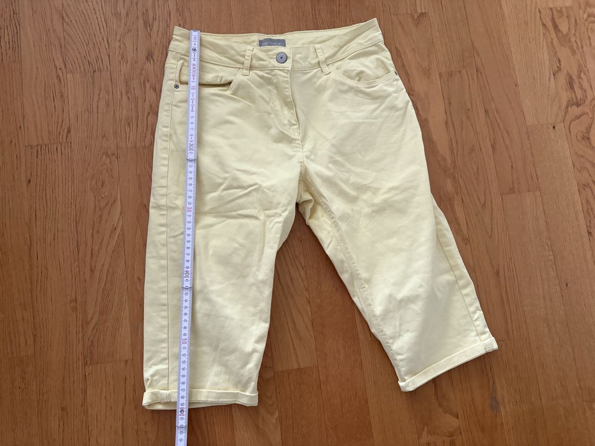 Pantaloni: Damen Shorts Hosen Grösse 36 – Usato da Beromünster venduto da msklef 2