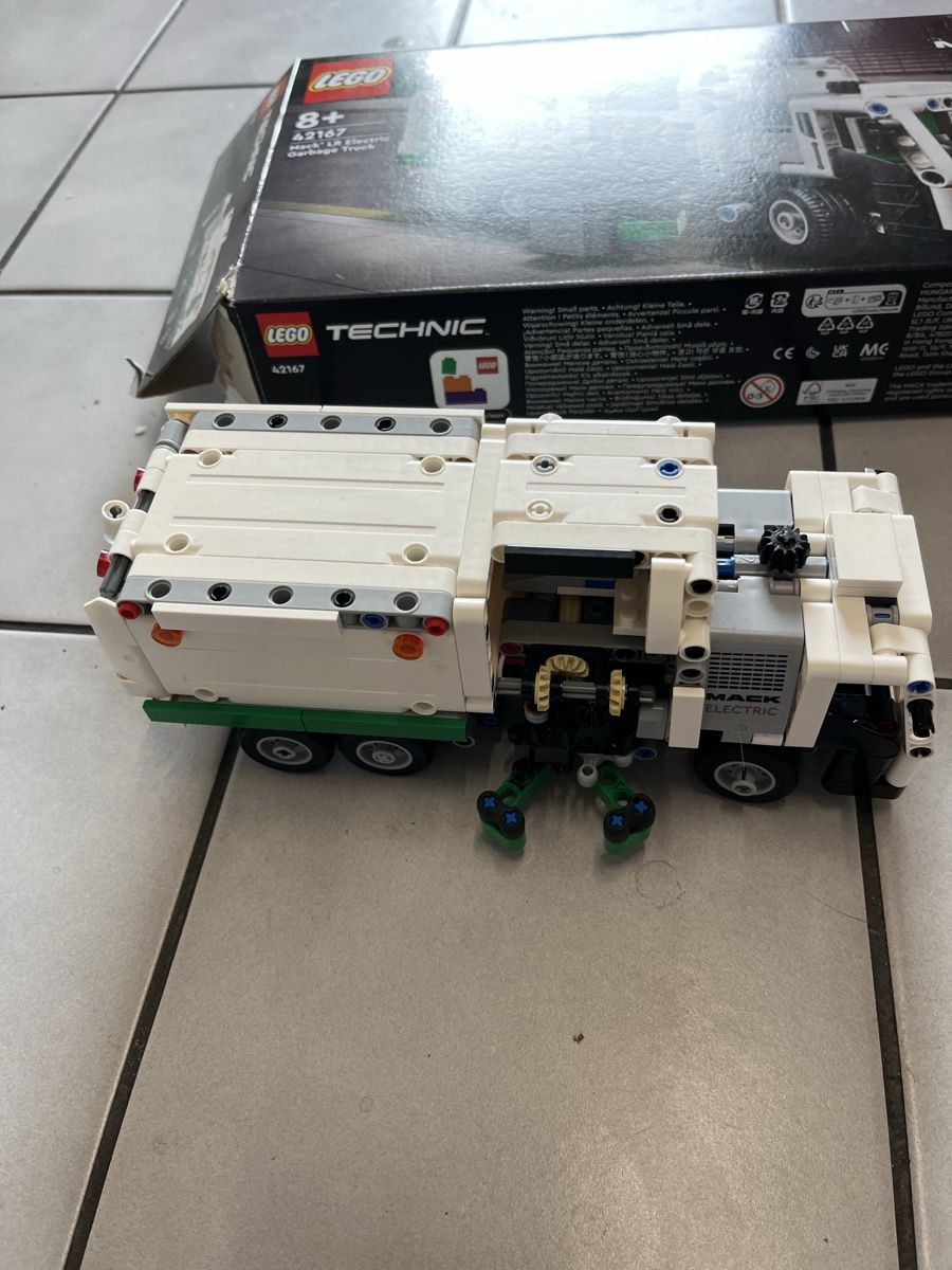 Lego Spielzeuge: Lego Technik Müllwagen – Gebraucht aus Igis von Verab1 3