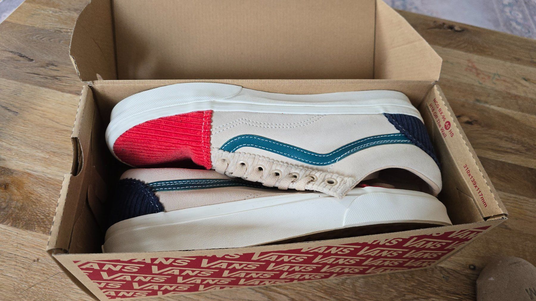 Vans Scarpe da uomo: Vans Old Skool   EU 42 – Nuovo (secondo la descrizione) da Wallisellen venduto da theblacksheep 1