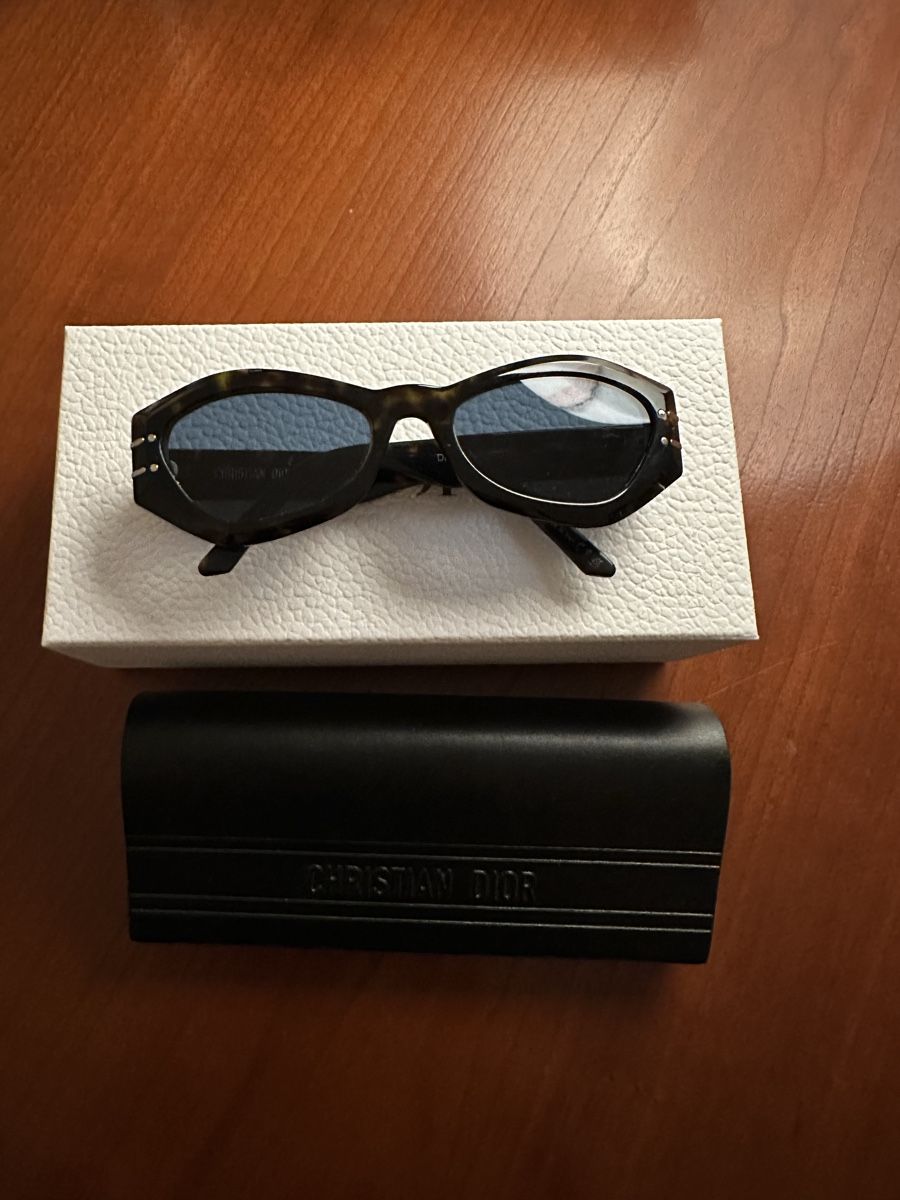 Dior Occhiali & Lenti: Dior Sunglasses – Usato da Zürich venduto da Haafaadjdhssjsj 2