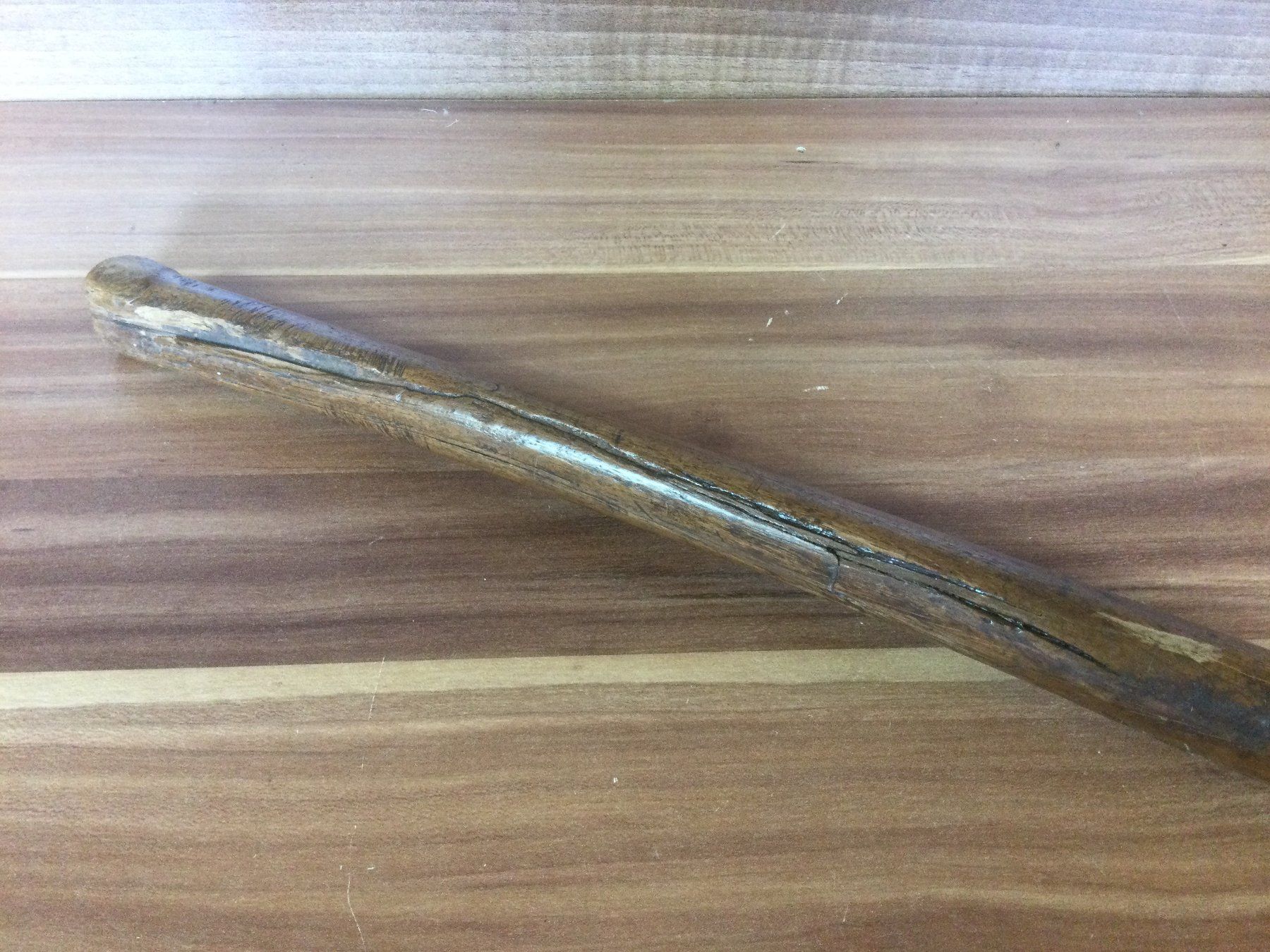Armi bianche: Antikes Tomahawk oder andere Axt mit Eisenklinge – Usato da Wangen SZ venduto da kuriosum12 7