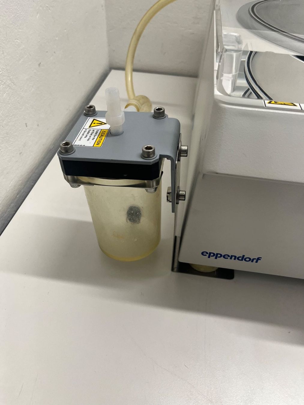 Laborzubehör: Eppendorf Concentrator Plus – Gebraucht aus Niederdorf von LeptonAG_Labor 9