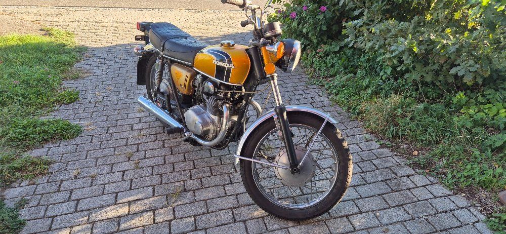 Honda Strasse: Honda CB 250 Oldtimer – Defekt aus Niederbüren von beschi01 2