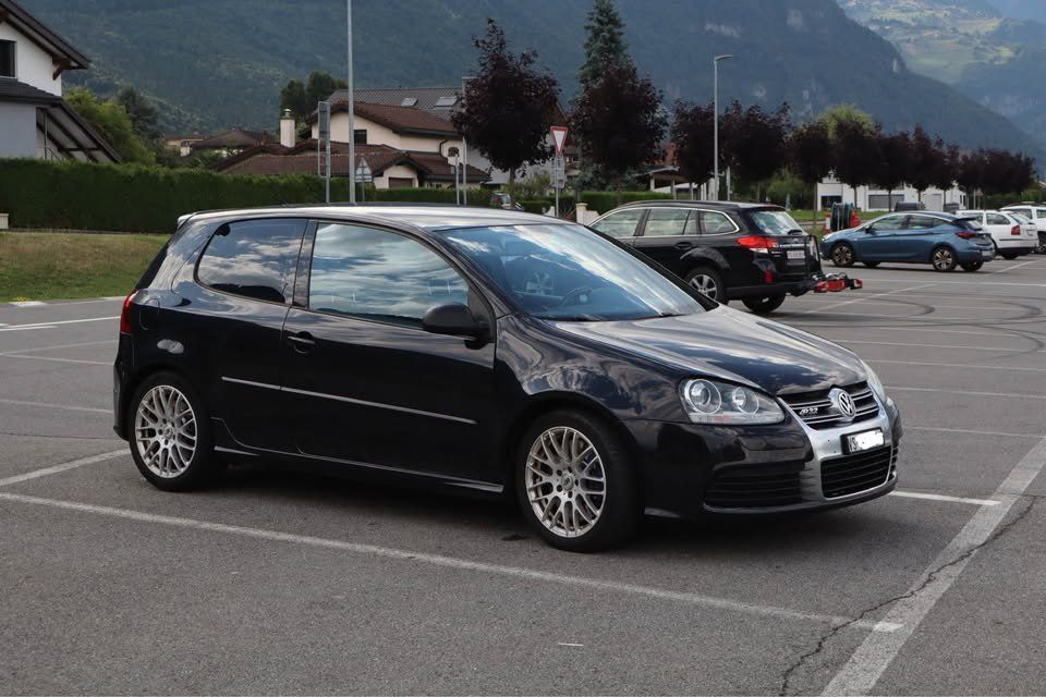VW Automobili: VW Golf 5 R32 – Usato da Monthey venduto da guigui187 5