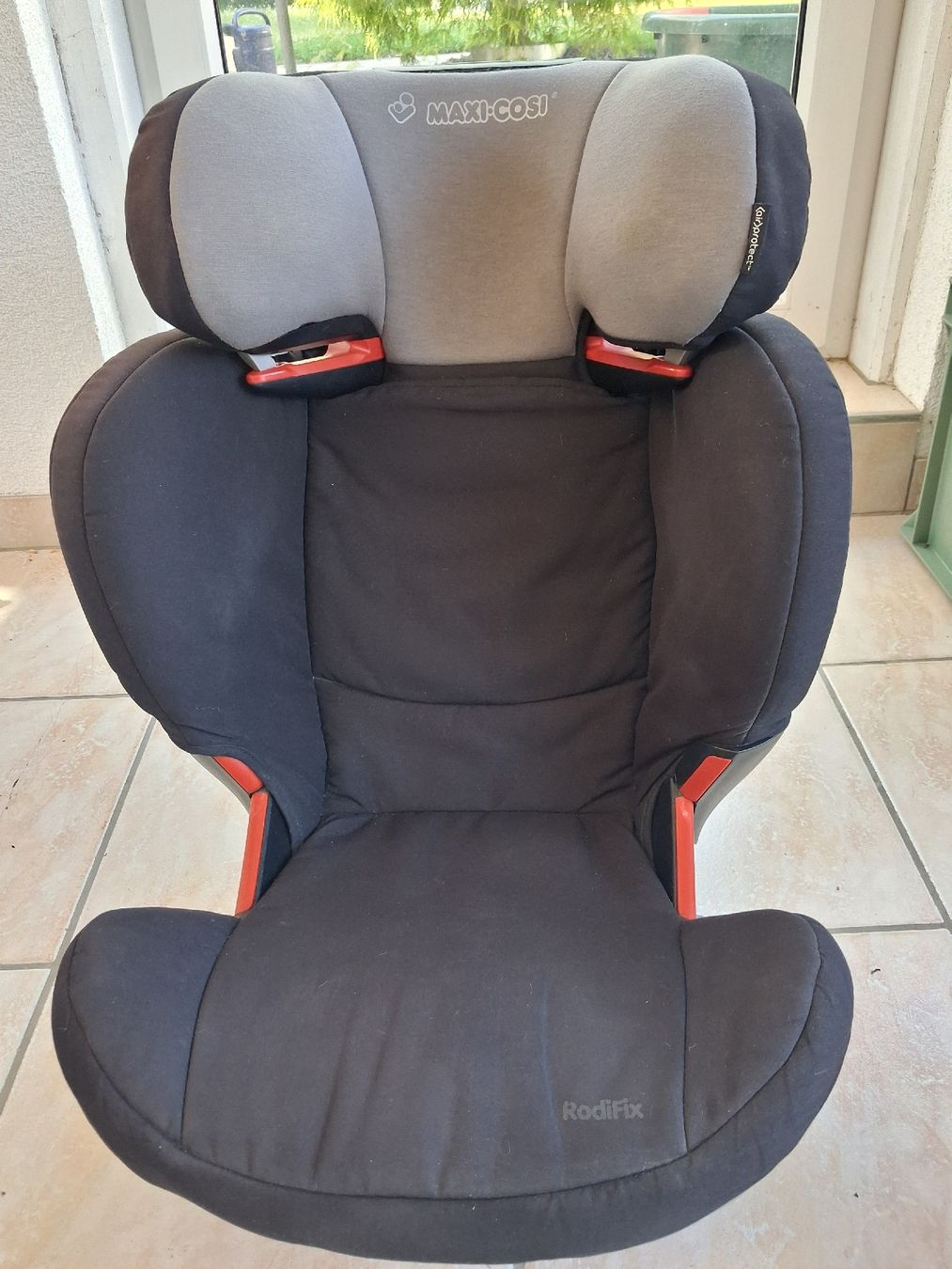 Maxi-Cosi Seggiolini per auto: Kinder Autositz RodiFix – Usato da Hornussen venduto da mig_j2mj