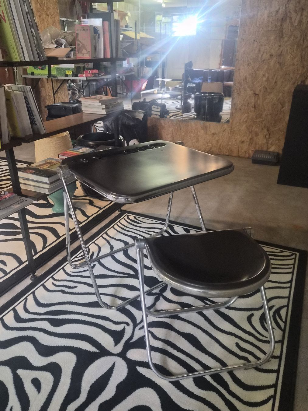 Castelli Poltrone: table et chaise Anonima Castelli chrome et brun – Usato da Nyon venduto da dic_5cqx