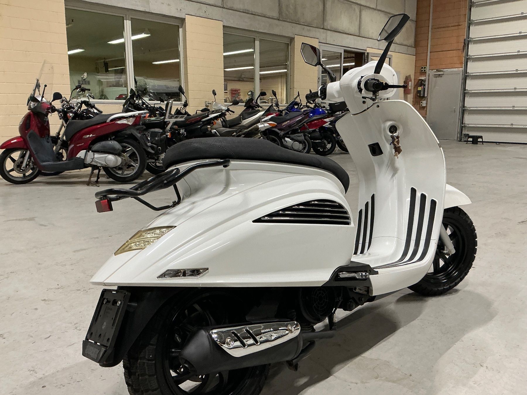Daelim Scooter: DAELIM LC 125 Besbi ab MFK – Usato da strengelbach venduto da Zoks 2
