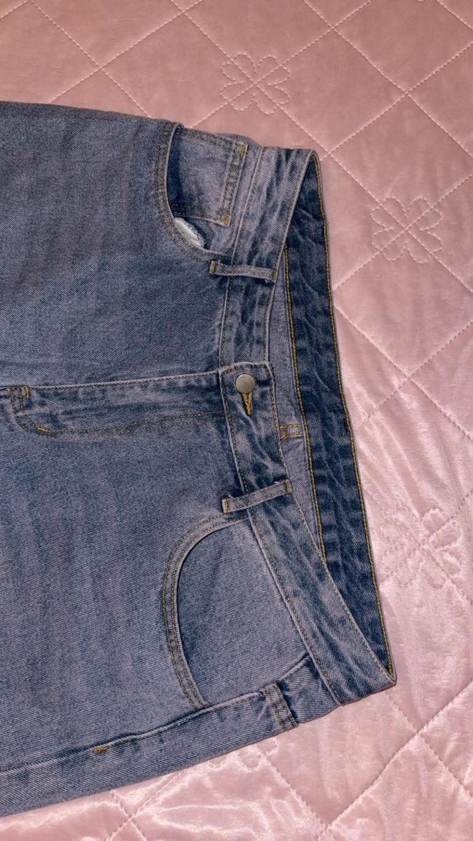 Shein Jeans: Jeans Damen hellblau-rosa – Usato da Buchs AG venduto da era_5wsj 1